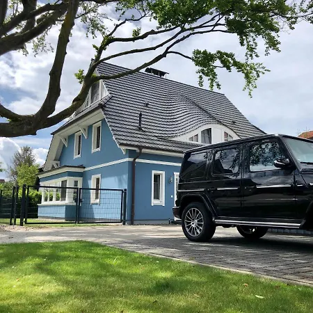 Ostseelagune Zingst, Exklusive Dhh, Strandnah, Sauna, Kamin, 3 Sz, 2 Baeder, Glasfaser, Garten Mit Suedterrasse, E-ladesaeule, 2 Stellplaetze, Strandkorb, Fahrradschuppen, Waschmaschine, Trockner Zingst