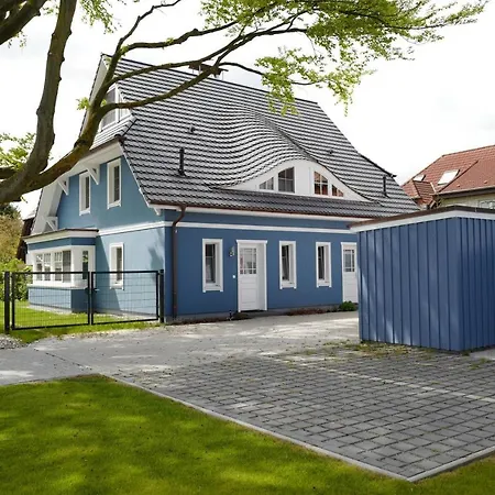 Ostseelagune Zingst, Exklusive Dhh, Strandnah, Sauna, Kamin, 3 Sz, 2 Baeder, Glasfaser, Garten Mit Suedterrasse, E-ladesaeule, 2 Stellplaetze, Strandkorb, Fahrradschuppen, Waschmaschine, Trockner