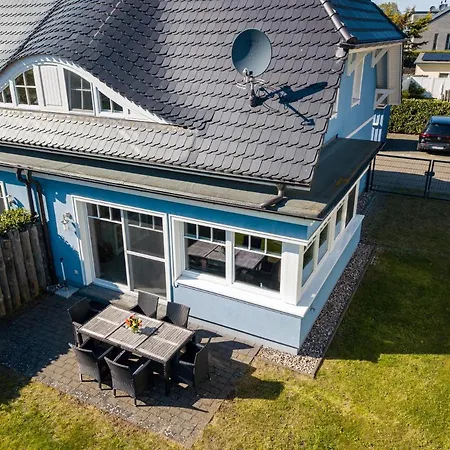 Exklusive Dhh - Haustierfrei - Sauna - Kamin - Ostseelagune Zingst, Strandnah, 3 Sz, 2 Baeder, Glasfaser, Garten Mit Suedterrasse, E-ladesaeule, 2 Stellplaetze, Strandkorb, Fahrradschuppen, Waschmaschine, Trockner, Nichtraucher, Allergikerfreundlich Dom wakacyjny *