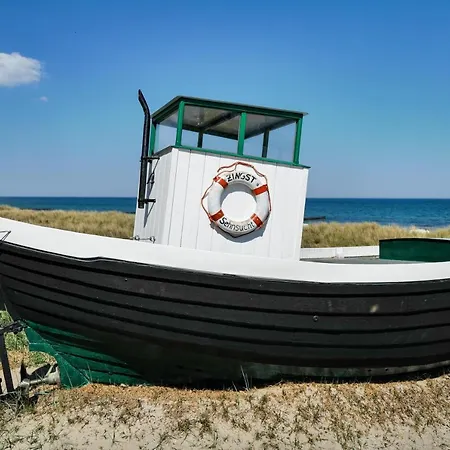 Exklusive Dhh - Haustierfrei - Sauna - Kamin - Ostseelagune Zingst, Strandnah, 3 Sz, 2 Baeder, Glasfaser, Garten Mit Suedterrasse, E-ladesaeule, 2 Stellplaetze, Strandkorb, Fahrradschuppen, Waschmaschine, Trockner, Nichtraucher *