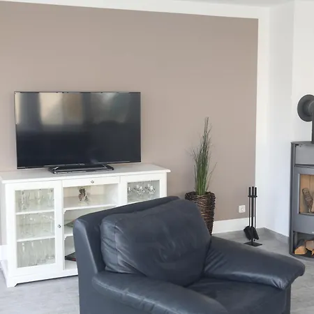 Exklusive Dhh - Haustierfrei - Sauna - Kamin - Ostseelagune Zingst, Strandnah, 3 Sz, 2 Baeder, Glasfaser, Garten Mit Suedterrasse, E-ladesaeule, 2 Stellplaetze, Strandkorb, Fahrradschuppen, Waschmaschine, Trockner, Nichtraucher *